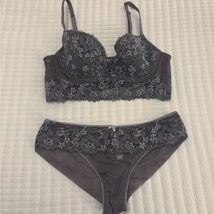 Adore Me Lace Bra and Panty Set - Gray